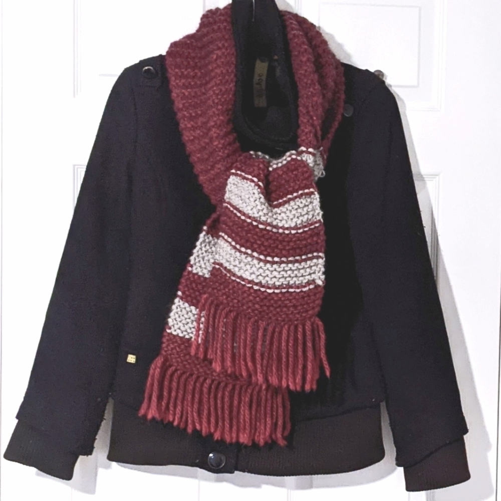 Handknit Cozy Chunky Knit Striped Scarf, 7.5" x 72"